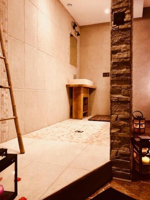 Domaine De Vandenesse Et Spa エクステリア 写真