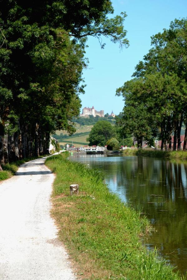 Domaine De Vandenesse Et Spa エクステリア 写真
