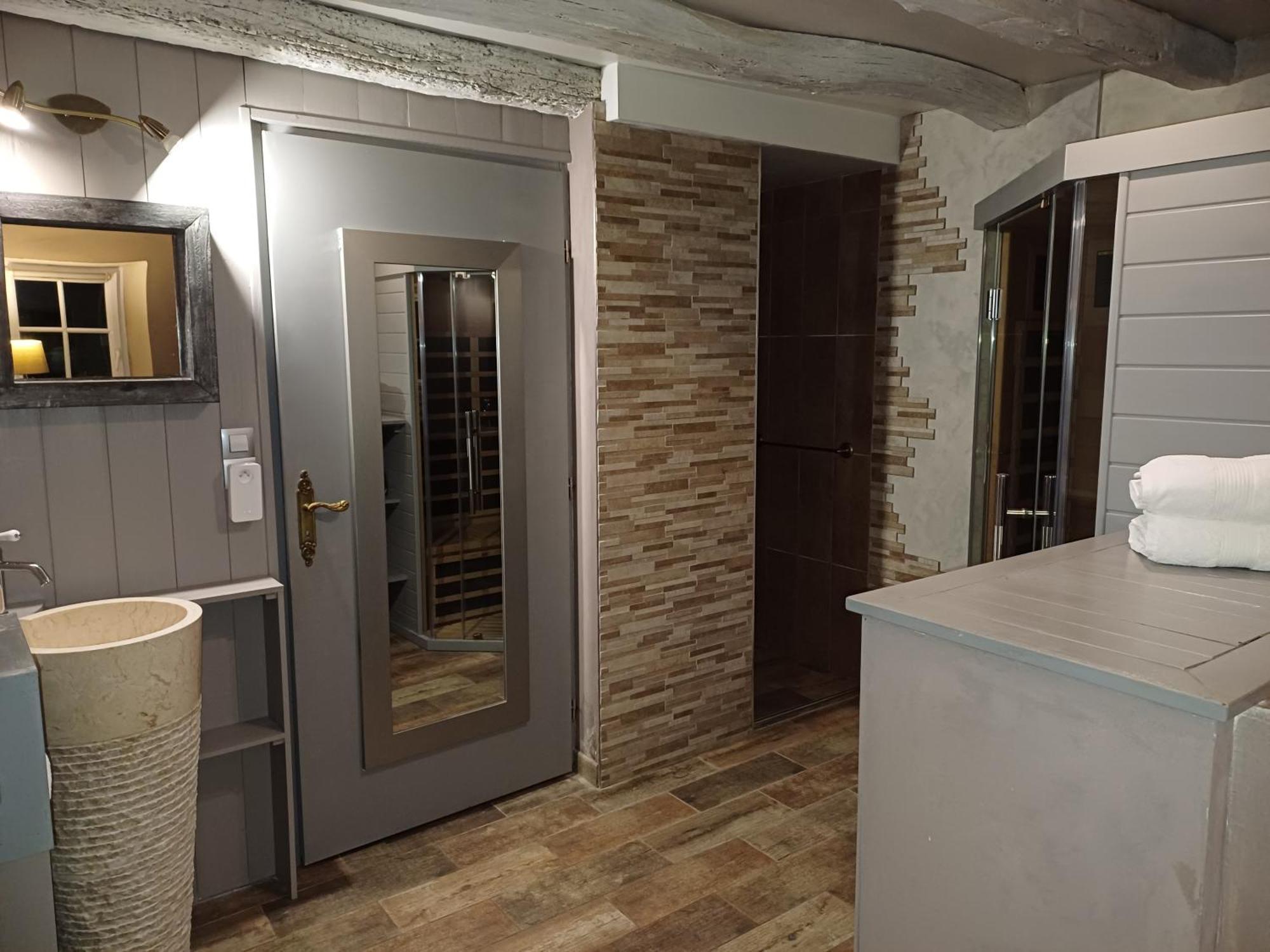 Domaine De Vandenesse Et Spa エクステリア 写真