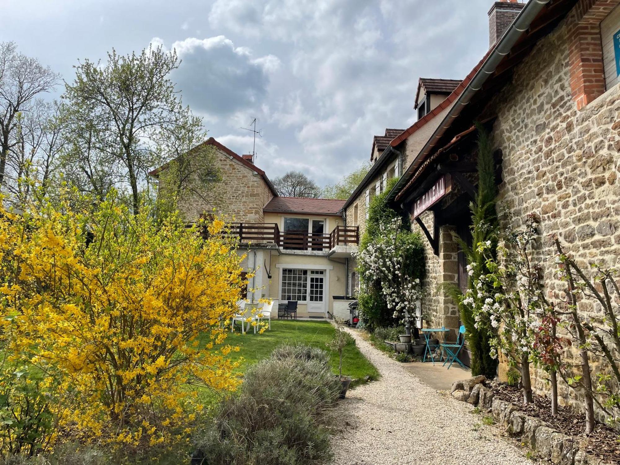 Domaine De Vandenesse Et Spa エクステリア 写真