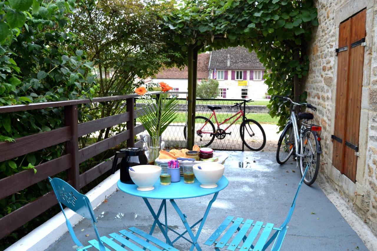 Domaine De Vandenesse Et Spa エクステリア 写真