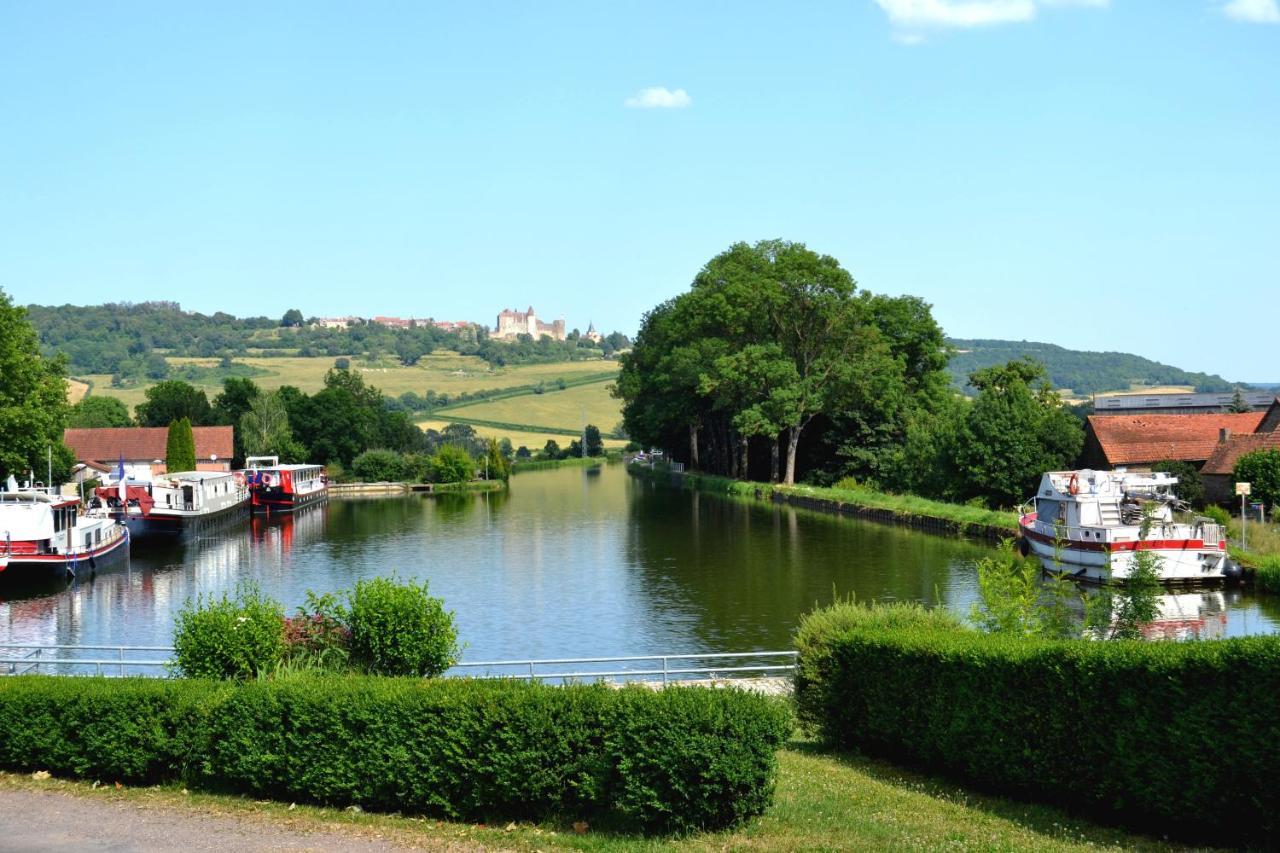 Domaine De Vandenesse Et Spa エクステリア 写真
